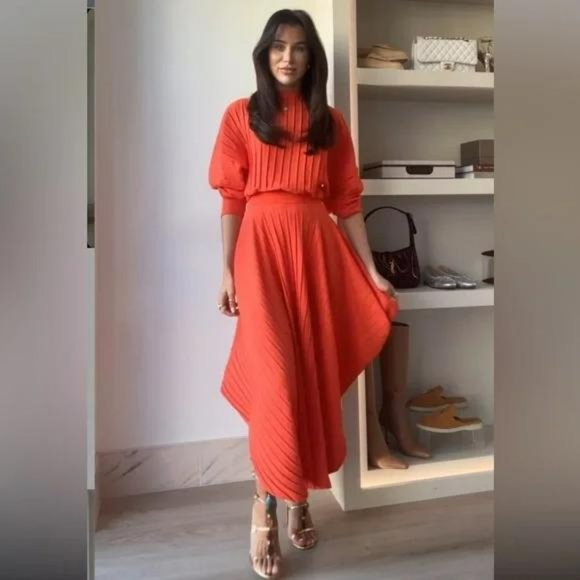 ZARA PLEATED ASYMMETRICAL SKIRT - Picture 3 of 3